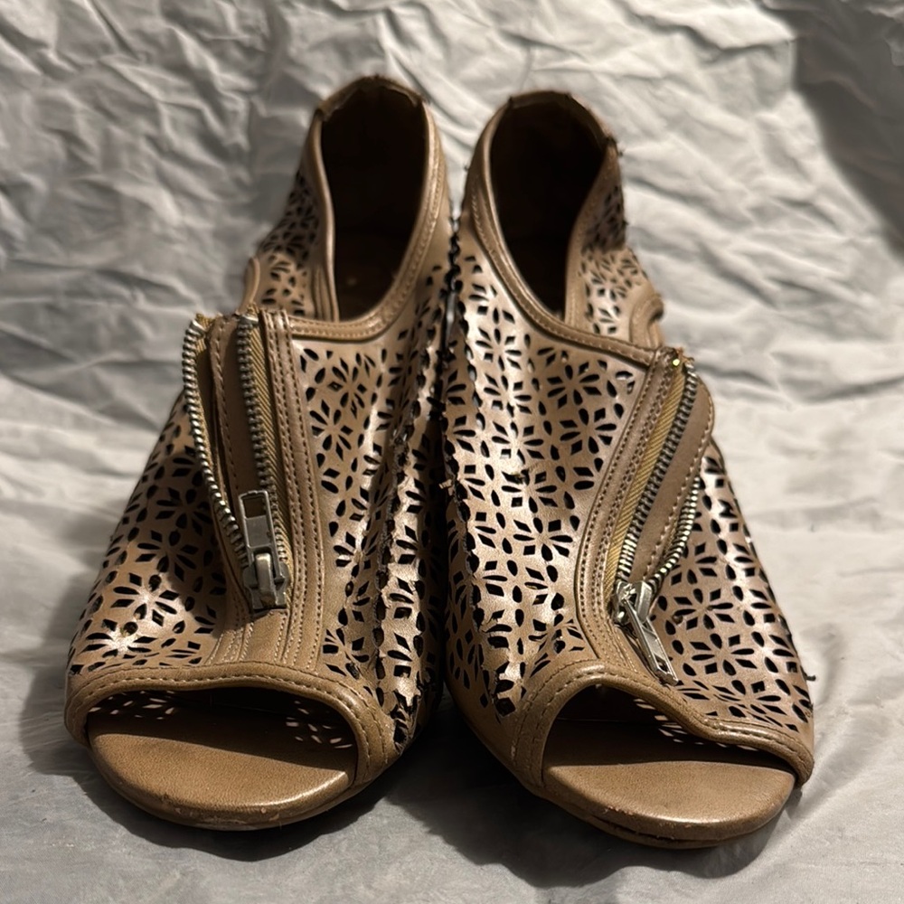 Stylish Tan Women's Shoes
